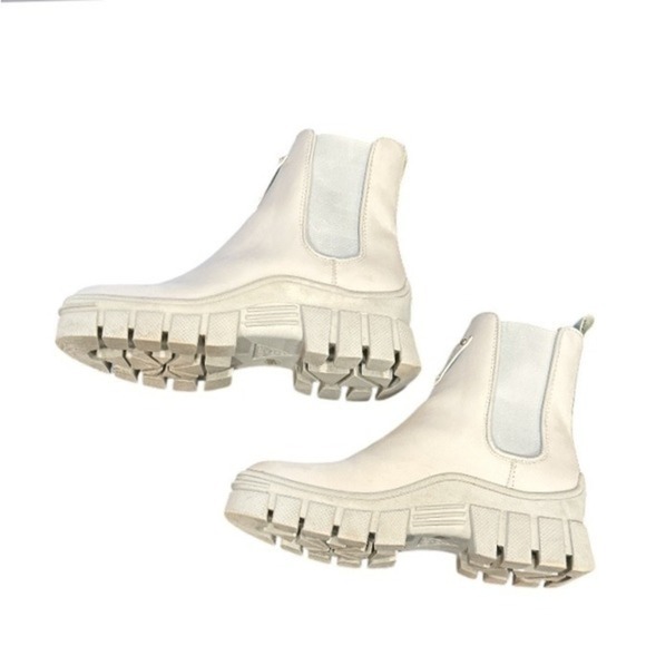 Guess Chelsea Boots Platform Lug Sole Ankle Booties‎ Light Blue Size 5M - Picture 6 of 10